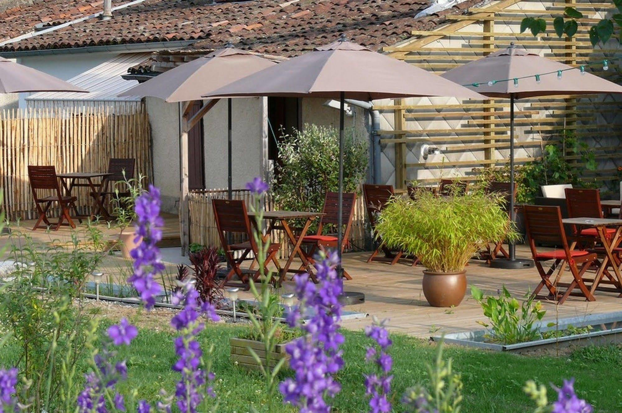 Logis Hotel Restaurant La Barguillere Saint-Pierre-de-Riviere Экстерьер фото
