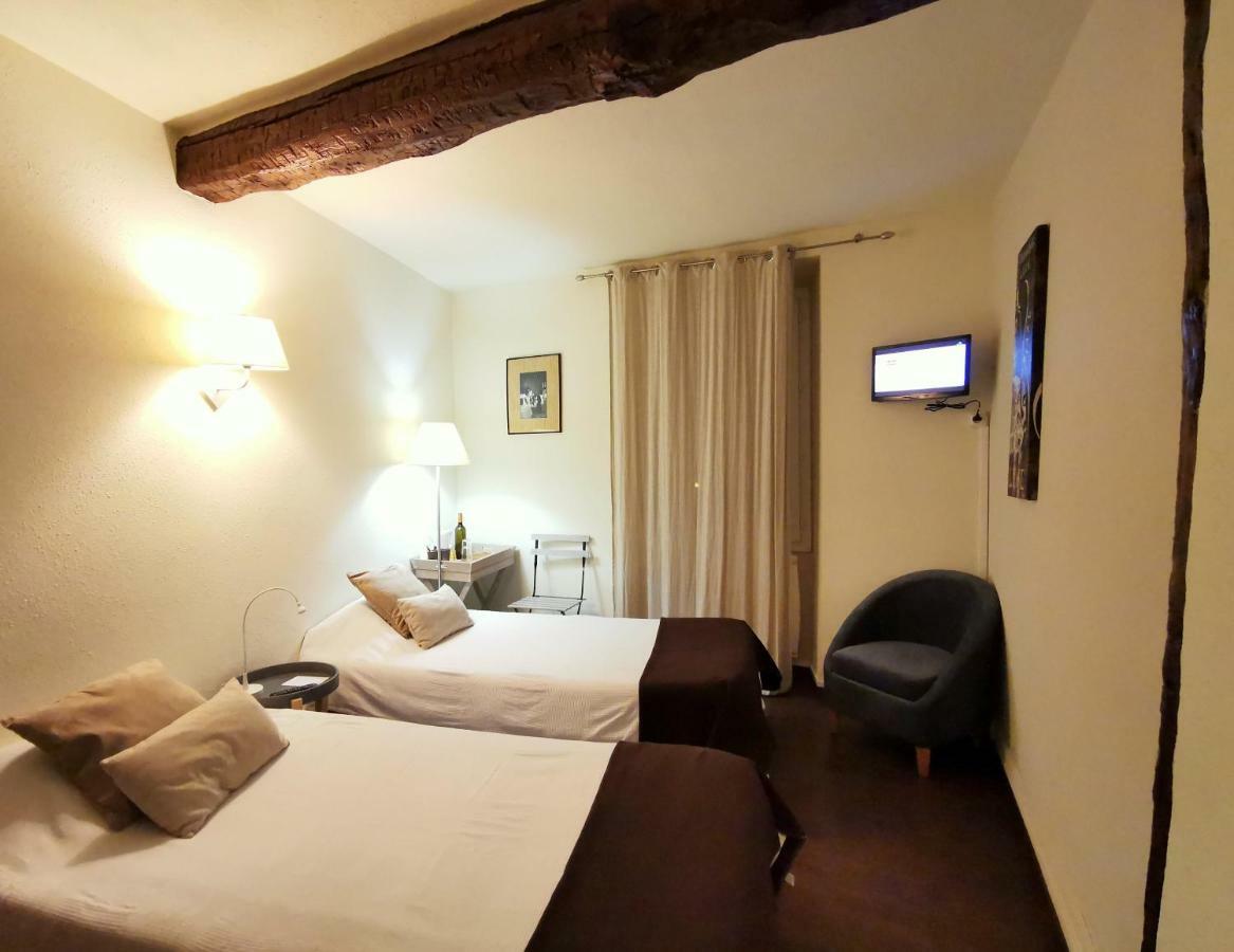 Logis Hotel Restaurant La Barguillere Saint-Pierre-de-Riviere Экстерьер фото